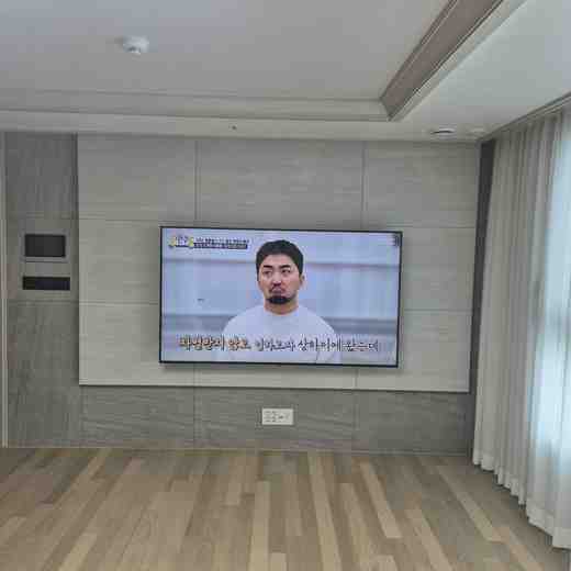 85인치 화면 설치 후 하중 확인