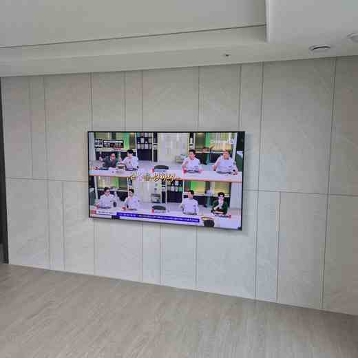 100인치 화면 높이 맞춤 무타공 벽걸이TV