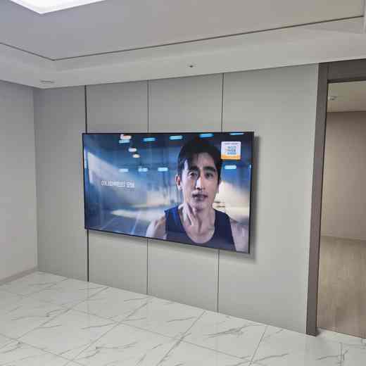 대형 화면 벽 밀착 무타공 벽걸이TV