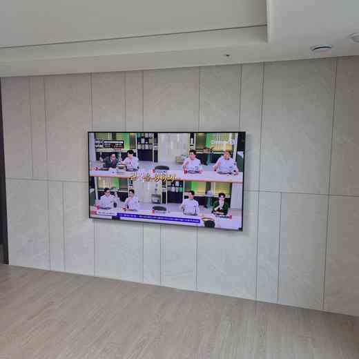 98인치 화면 설치 후 하중 확인