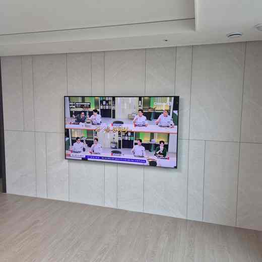 75인치 화면 각도 맞춤 무타공 벽걸이TV
